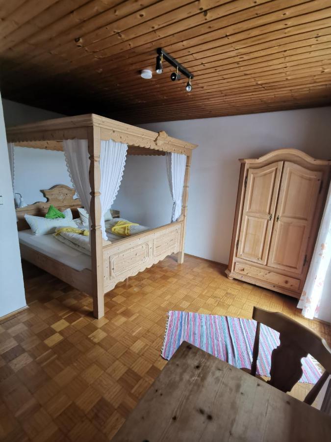 Hotel Garni Austermayer Traunreut Esterno foto