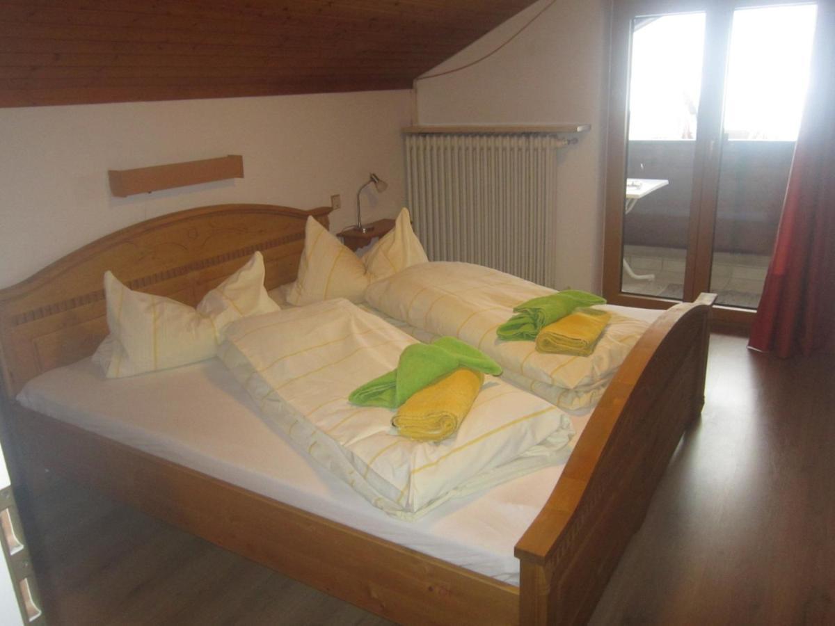Hotel Garni Austermayer Traunreut Esterno foto