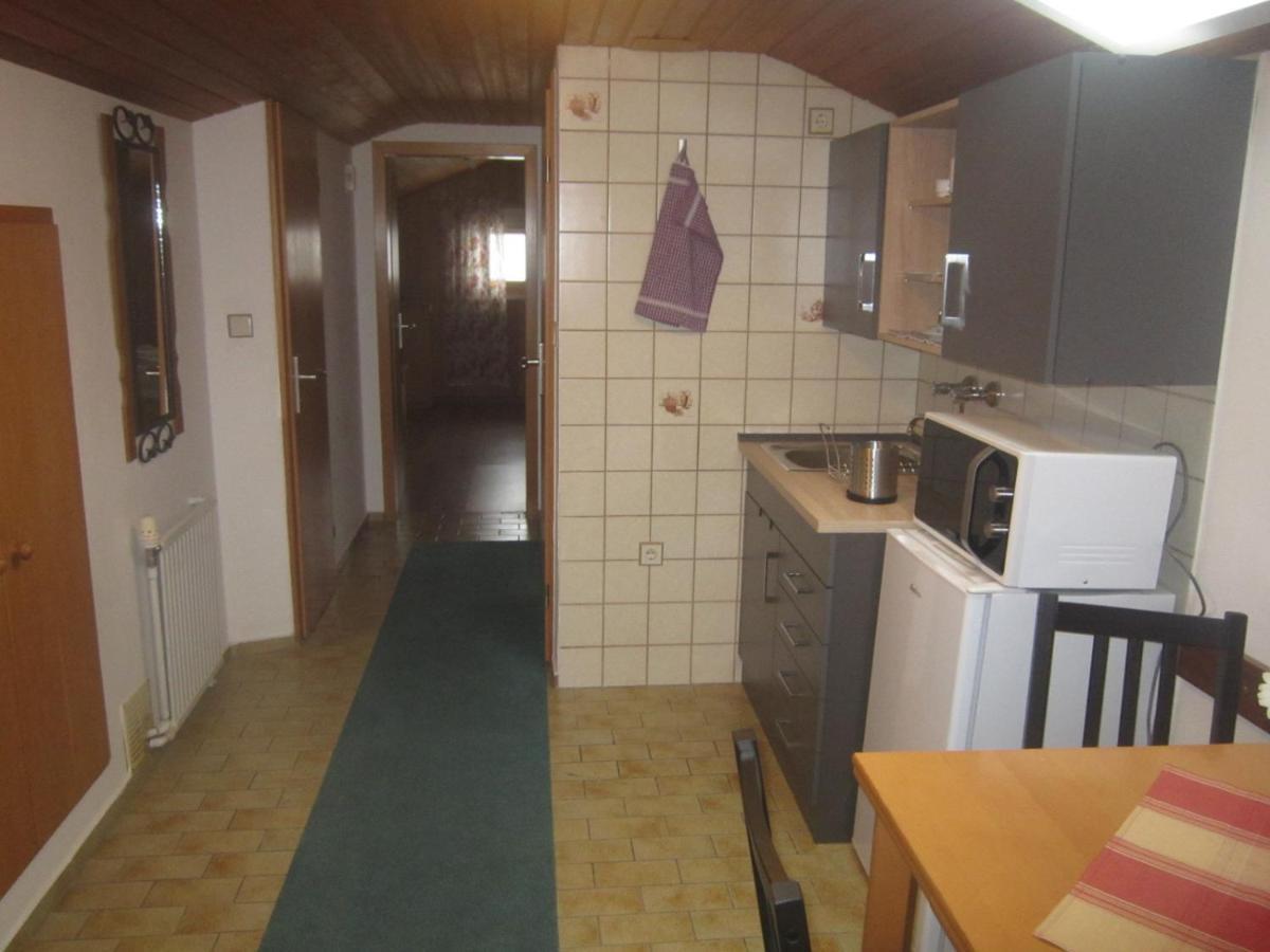 Hotel Garni Austermayer Traunreut Esterno foto